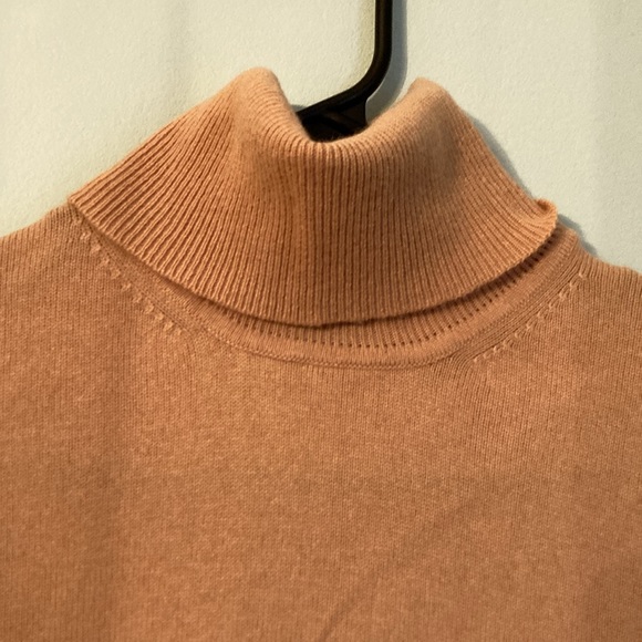 Henri Bendel Classics turtleneck long sleeve - Picture 2 of 9